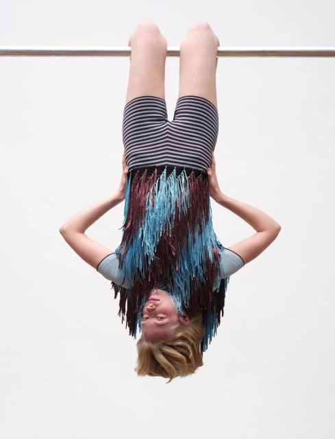 ƎꓵSSI NMOꓷ ƎꓷISԀꓵ ƎHꓕ