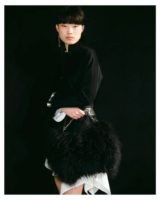 A portrait of the garment SHIATZY CH ...