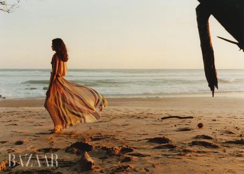 POSTCARDS: The Fashion Story of Issue 30
