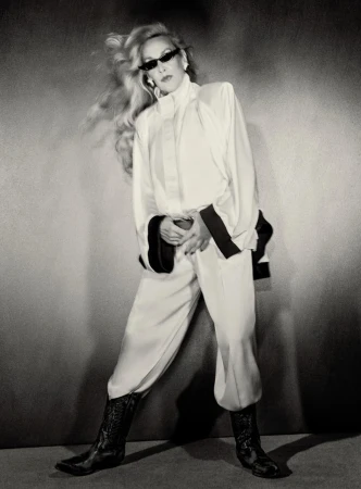 Jerry Hall At 70: “Life Is Quite Har ...