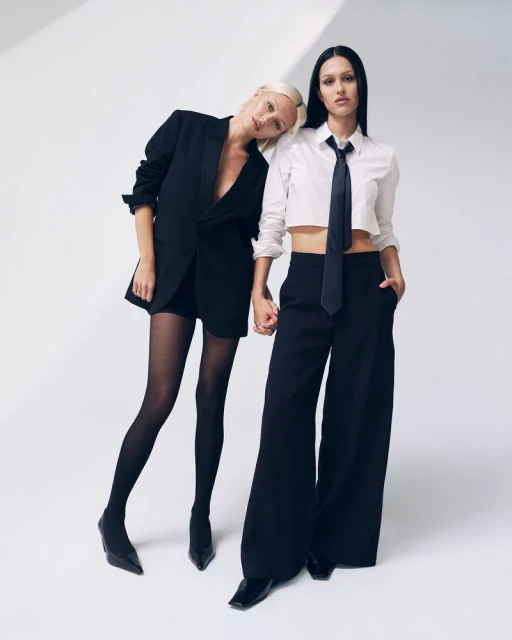 Los Angeles Campaign With Amelia Gray, Delilah Belle, and Julez Smith