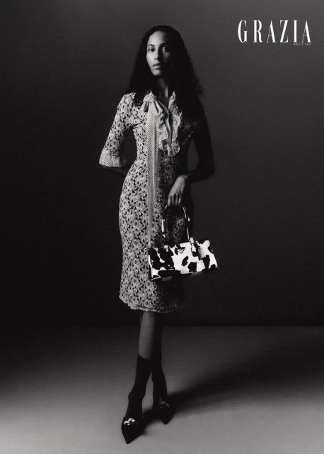 Beyond the passageway / Prada