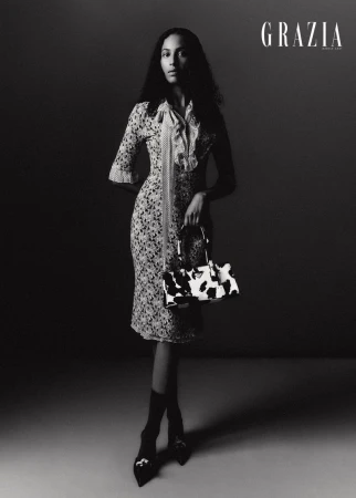 Beyond the passageway / Prada