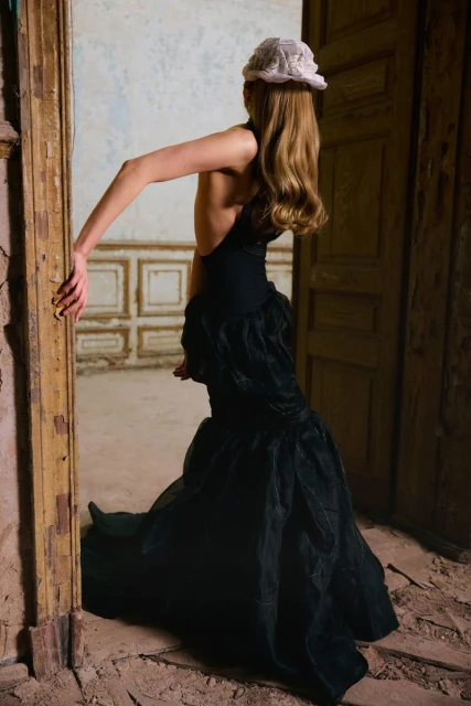 FOR SEVEN NIGHTS, THIS CASTLE IS MINE