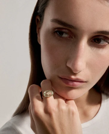 Pascale Monvoisin content shoot