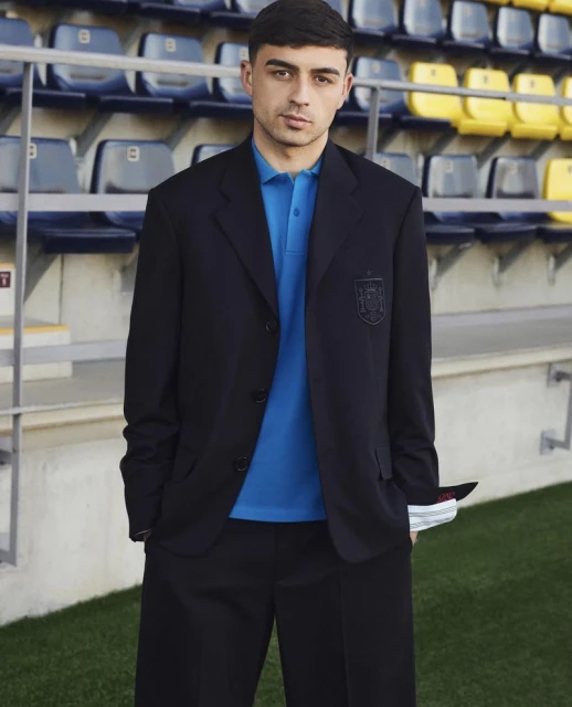 LOEWE dresses Spain’s national footb ...