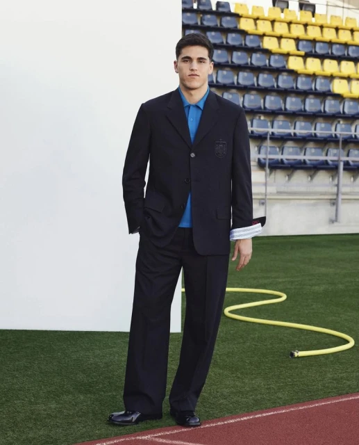 LOEWE dresses Spain’s national footb ...