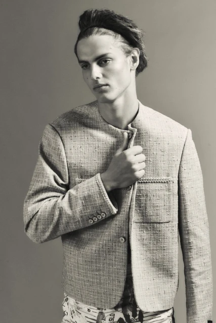 ICON EDITORIAL