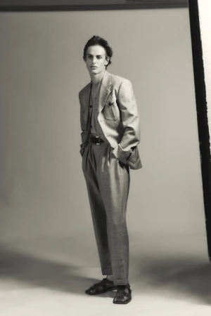 ICON EDITORIAL