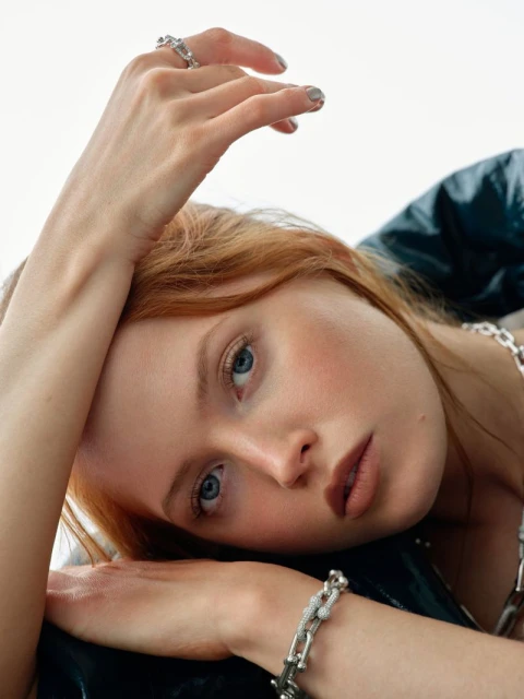 Becoming Kate: Ellie Bamber