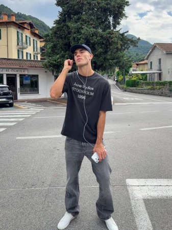 A Lake Como love story ❤️ dressed in ...