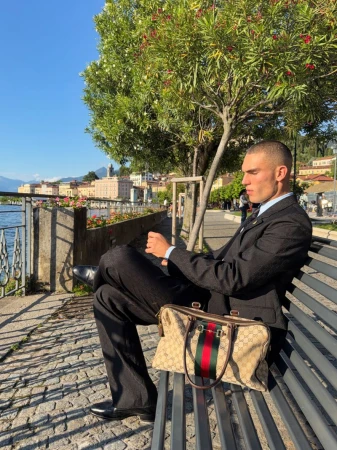 A Lake Como love story ❤️ dressed in ...
