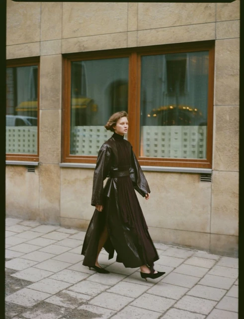SEE THE WAY SHE WALKS, SEE THE WAY S ...