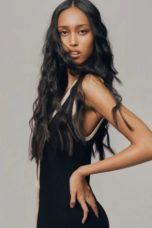 Meet the Filipino Models Competing i ...