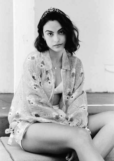 Camila Mendes