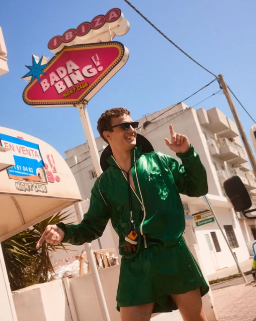 Julian Schneyder for ModMod Magazine