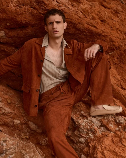 Julian Schneyder for ModMod Magazine