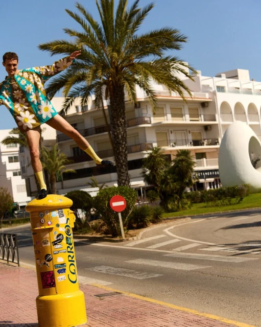 Julian Schneyder for ModMod Magazine