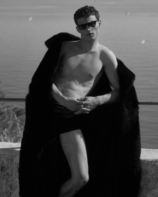 Julian Schneyder for ModMod Magazine