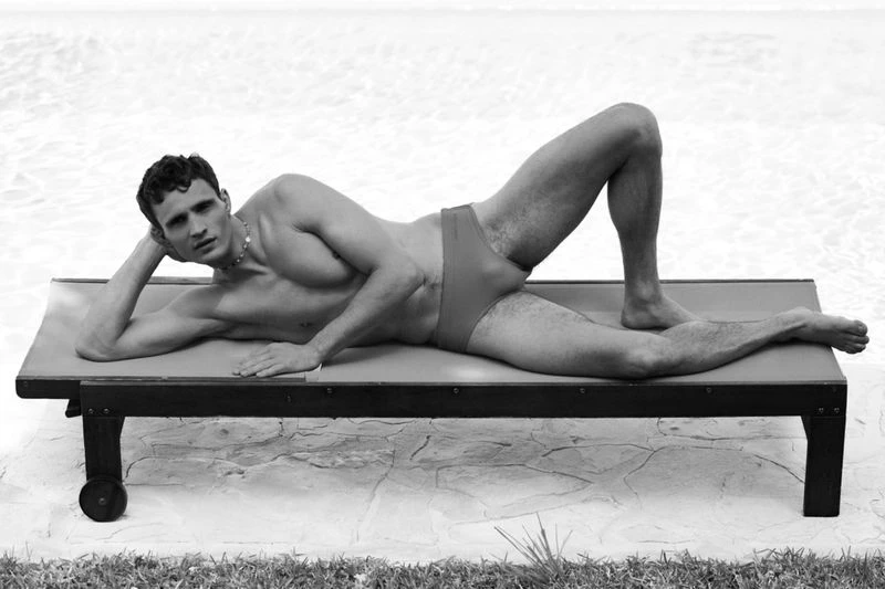 Julian Schneyder for ModMod Magazine
