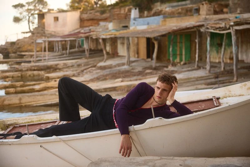 Julian Schneyder for ModMod Magazine