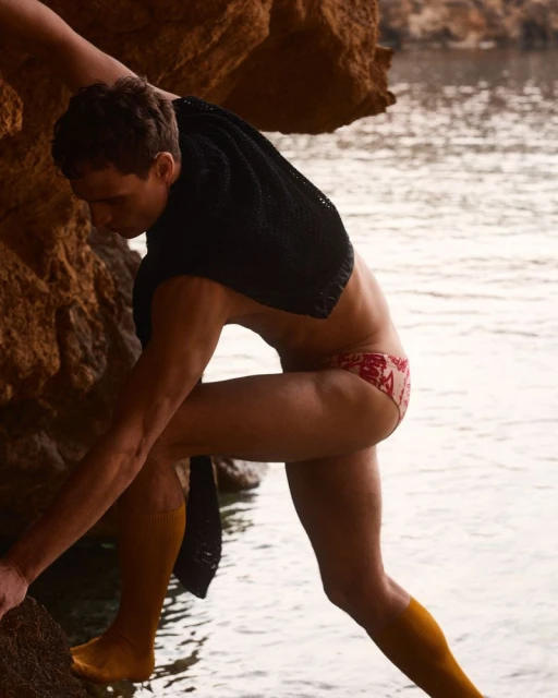 Julian Schneyder for ModMod Magazine