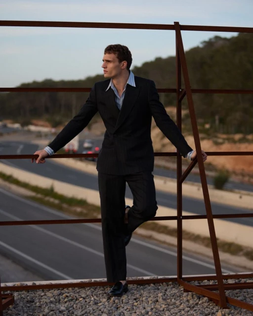 Julian Schneyder for ModMod Magazine