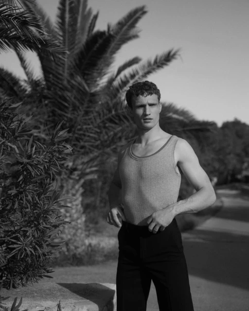 Julian Schneyder for ModMod Magazine