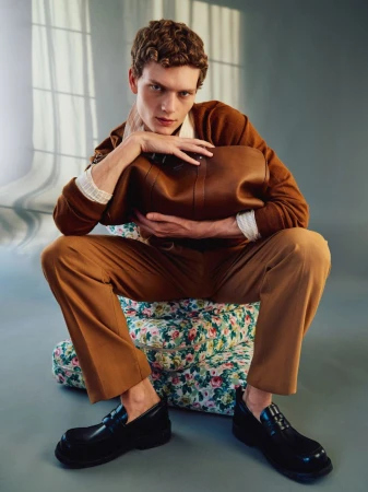 Esquire Portugal - Lighthearted Inte ...