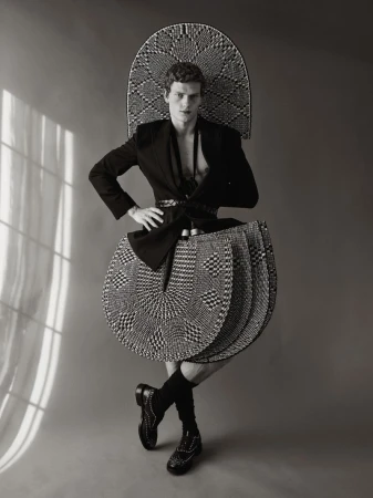 Esquire Portugal - Lighthearted Inte ...