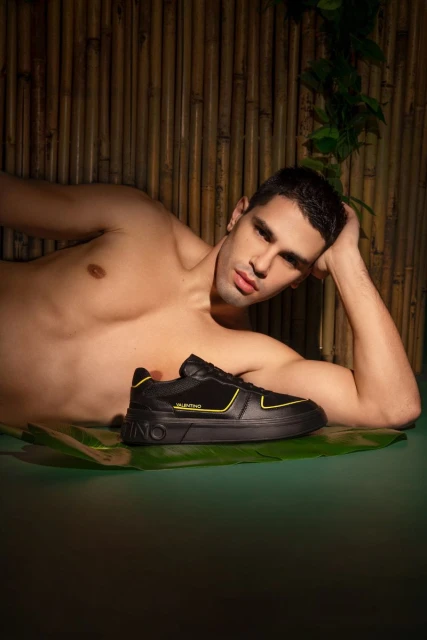 Valentino by Mario Valentino SS/26 C ...