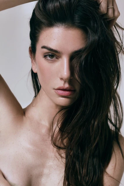 VALENTINA FERRER ON FASHION, FAMILY, ...