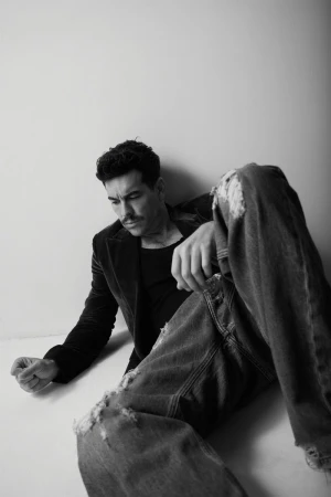 MARIO CASAS: EL CINE CORRE POR LAS VENAS