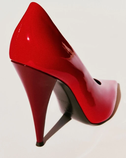 The accessories edit: the Givenchy W ...