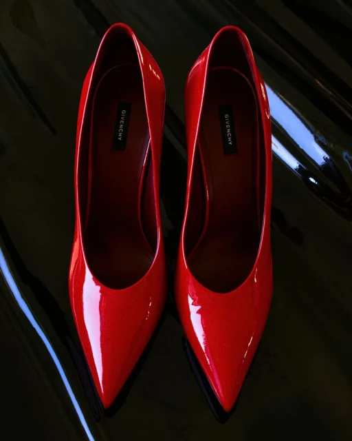 The accessories edit: the Givenchy W ...