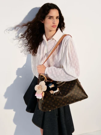 Louis Vuitton S/S 2026 Accessories, ...