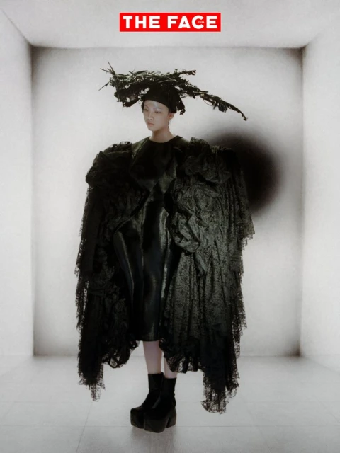 COMME des GARÇONS