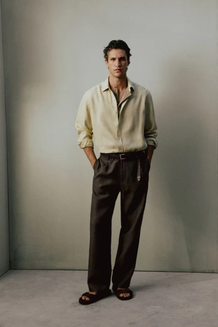 ROOM 01 - LOOKBOOK