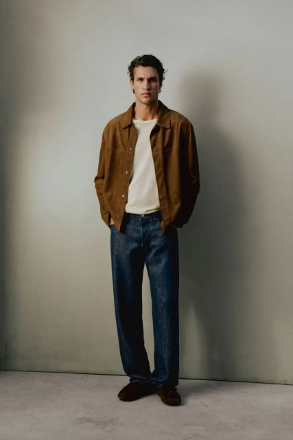 ROOM 01 - LOOKBOOK
