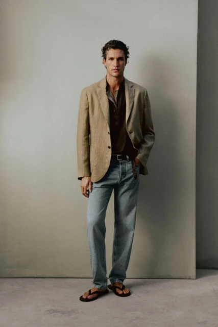 ROOM 01 - LOOKBOOK