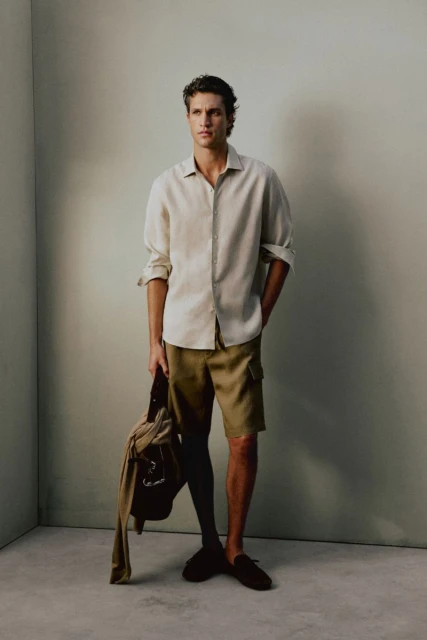 ROOM 01 - LOOKBOOK