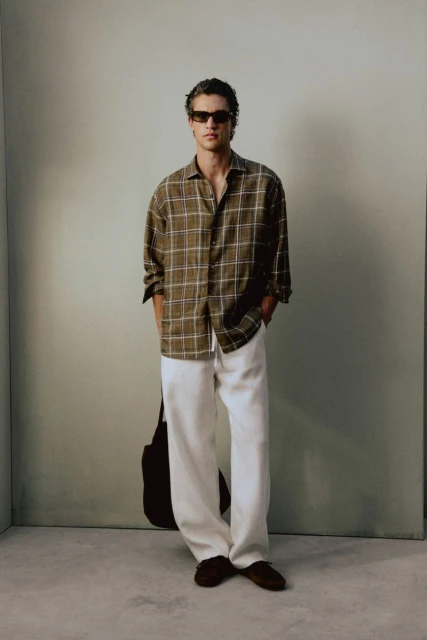 ROOM 01 - LOOKBOOK