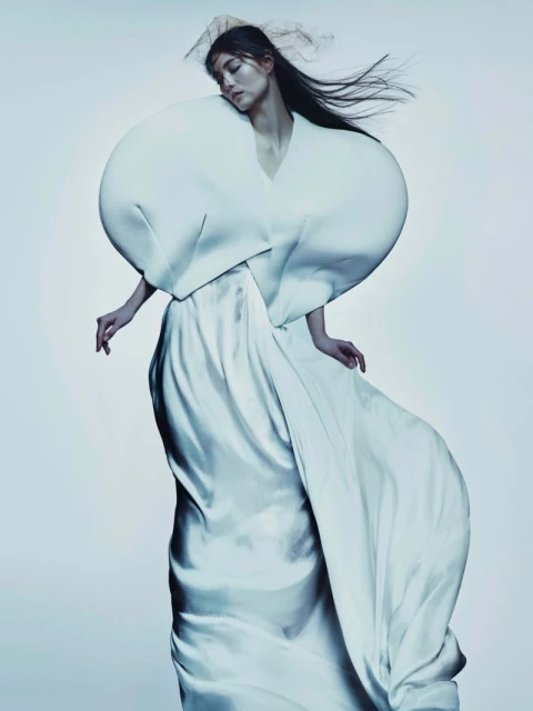 Through Movement, Fashion Comes Alive