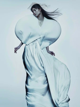 Through Movement, Fashion Comes Alive