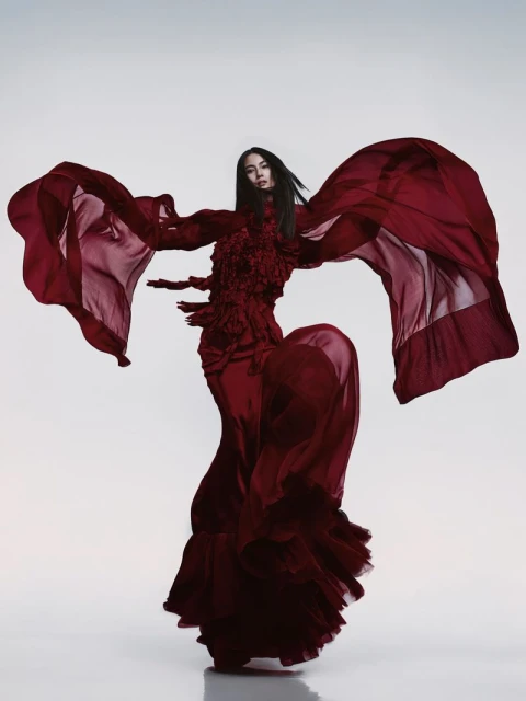 Through Movement, Fashion Comes Alive