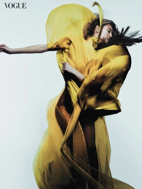 Through Movement, Fashion Comes Alive