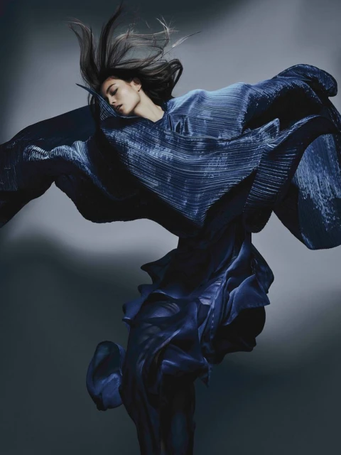 Through Movement, Fashion Comes Alive