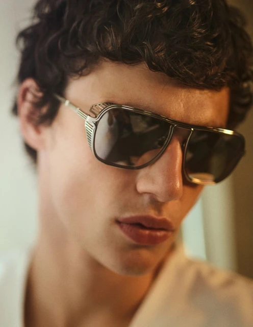 Who's the Boss? Fernando Lindez