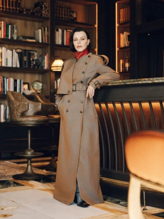 Debi Mazar