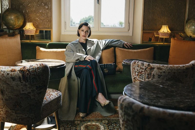 Debi Mazar